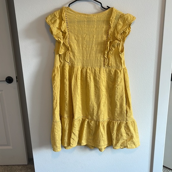 Knox Rose Flutter Sleeve Dress - Picture 2 of 3